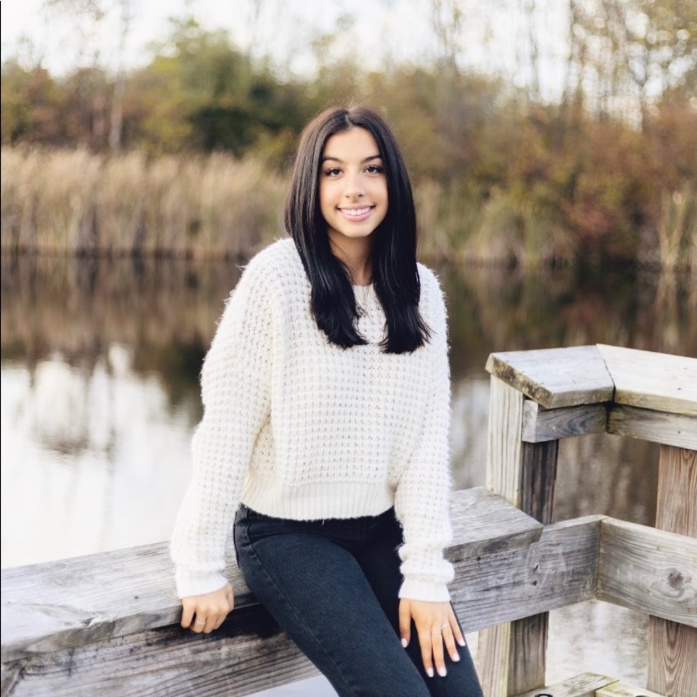 Meet your Posher, Madeline